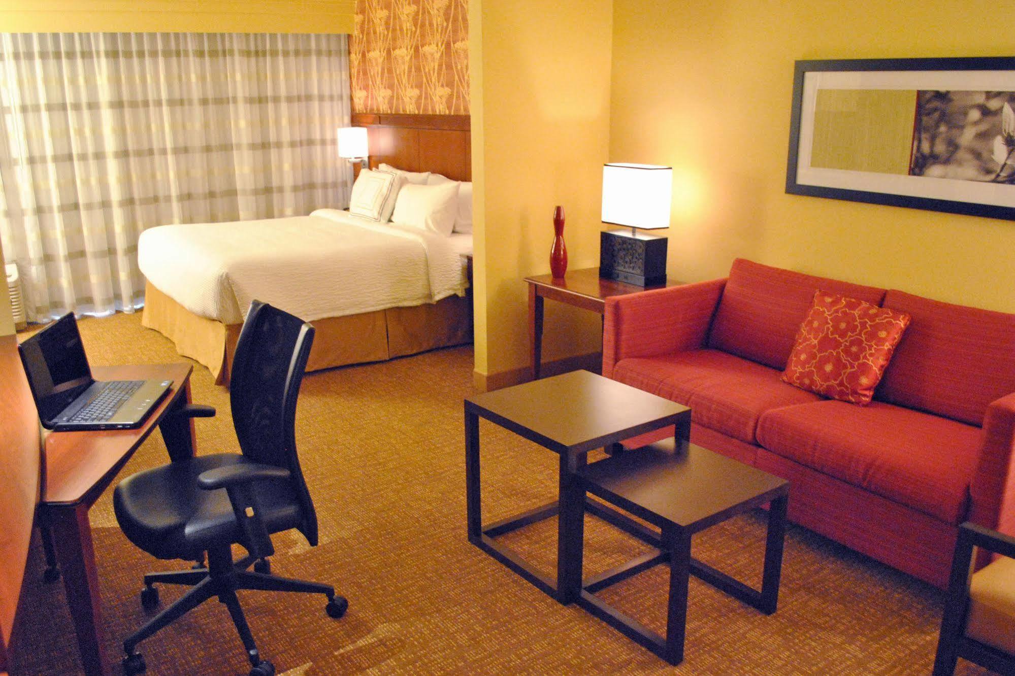 Courtyard By Marriott Evansville East Eksteriør bilde