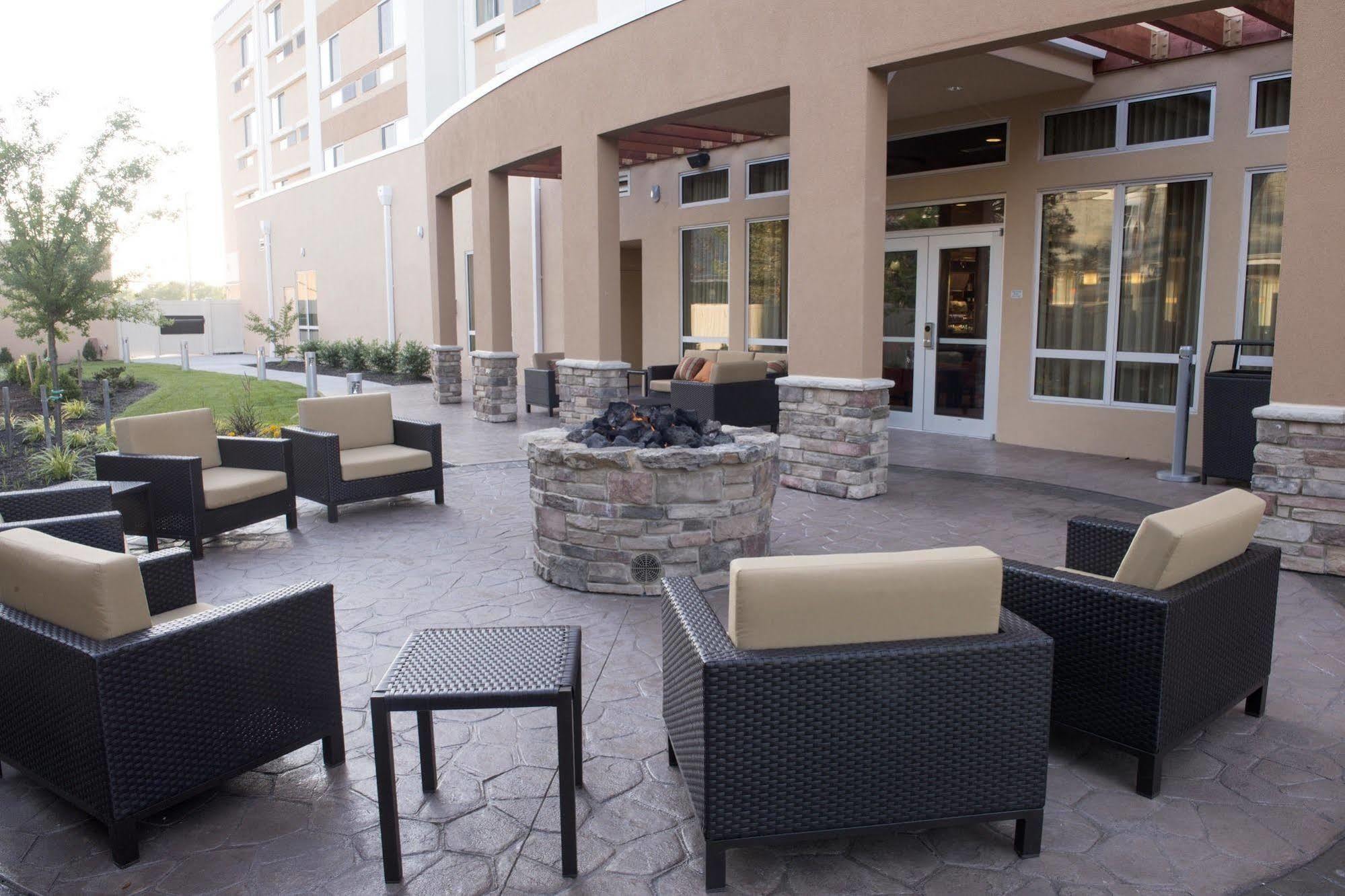 Courtyard By Marriott Evansville East Eksteriør bilde